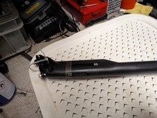 Areo style 30.8 Toseek CARBON  Seatpost Quality Light Weight Vgc..