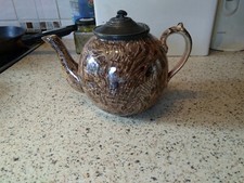Antique/Vintage Metal Lidded Pottery Teapot, Wood Pattern Size 23 X 13.5 X 15cm
