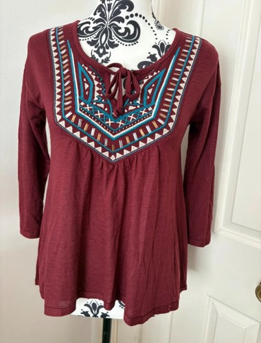 Hollister beaded burgundy top - burgundy,