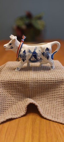 Vintage porcelain milk jug cow - porcelain, jug/cow