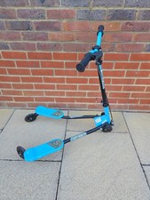 Shorter Wiggle Scooter Blue with Flashing Lights