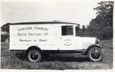 SHERBURN IN ELMET NEAR LEEDS & SELBY. YORKSHIRE FARMERS BACON FACTORY LTD VAN
