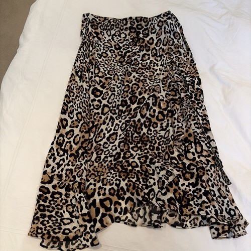 Whistles leopard animal - leopard, /