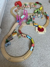 WOODEN TRAIN SET WITH TRACK