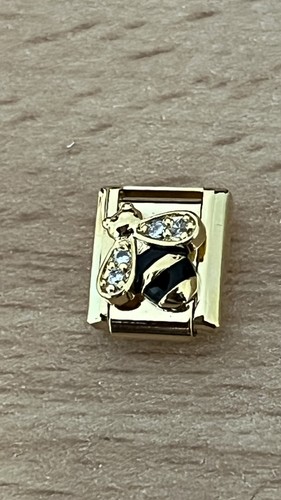 Luxury gold bee - luxury, charm