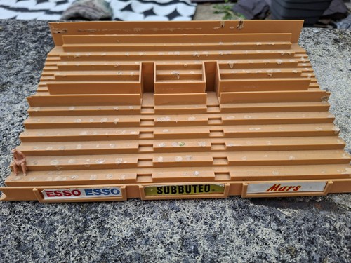 Subbuteo terrace brown c142 - terrace,