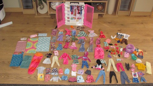 Barbie wardrobe and clothes