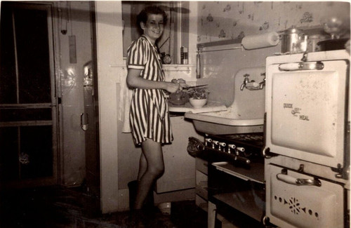 Vtg photo pretty - -, 1940s