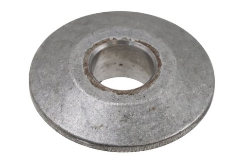 Spacer left front - spacer,