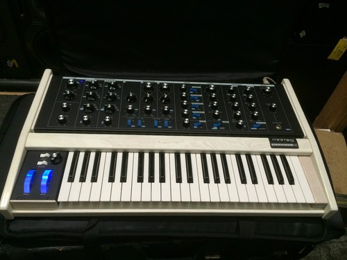 Moog minimoog voyager old - moog,