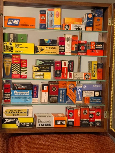 Vintage radio tube lot - radio,