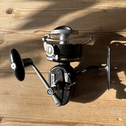 Vintage fishing reel - vintage,
