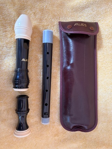 Vintage aulos alto - /, treble