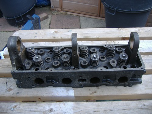 Ford pinto 1600 cylinder head - ford,