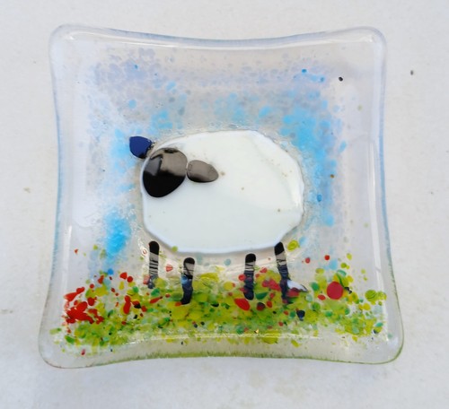 Sheep and poppies fused - , glass