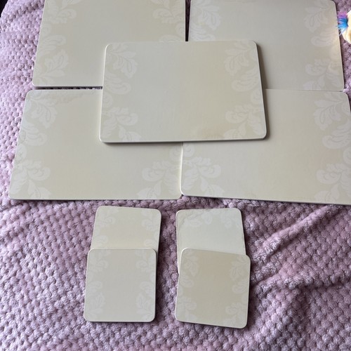 Cream coloured placemat - , &