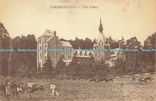 R567469 Farnborough Abbey