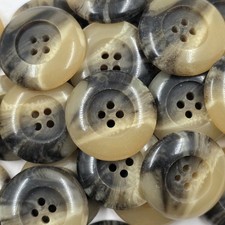 25x Buttons 25mm 4Holes Cream