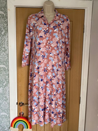Lovely cotton traders floral - traders,