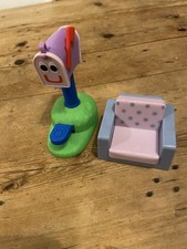 Blues Clues Mailbox & Chair Cake Topper Pvc Figures  2” Figurine Nickelodeon Jr