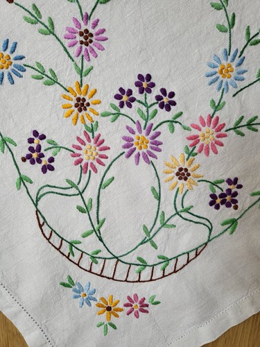 Vintage embroidered linen - vintage,