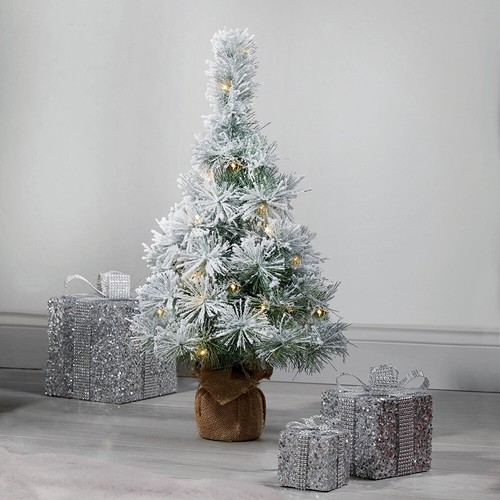 Christmas tree pre lit - lit, led