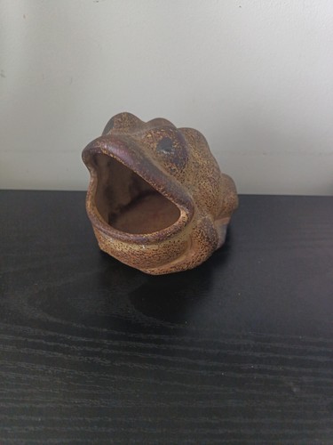 Vintage pottery frog ashtray - vintage,