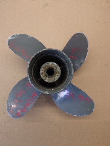 Honda outboard propeller 9 - propeller,