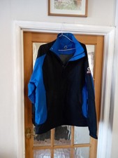 Mens Sunderland Showerproof Jacket Size X Large In Black And Blue