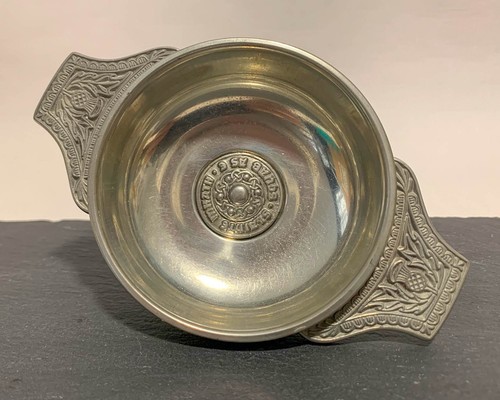 Scottish quaich slainte - scottish, mhath