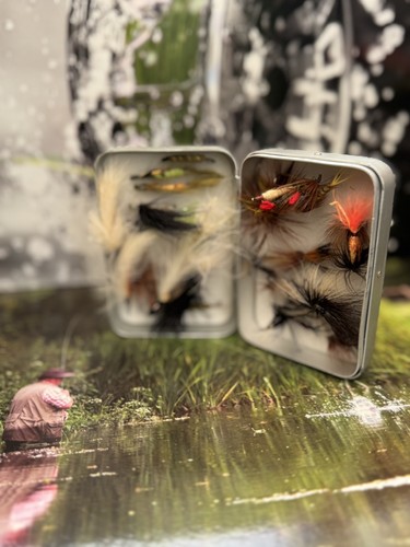 Wheatley metal fly box full - fly,