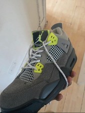 Men's Jordan 4 Retro SE Mid