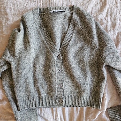 Zara grey cropped long sleeve - zara,