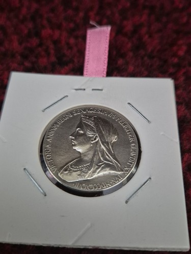 Queen victoria diamond - queen,