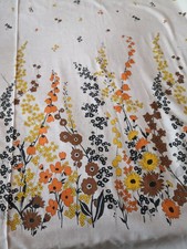 1970s FLORAL BORDER PRINT 