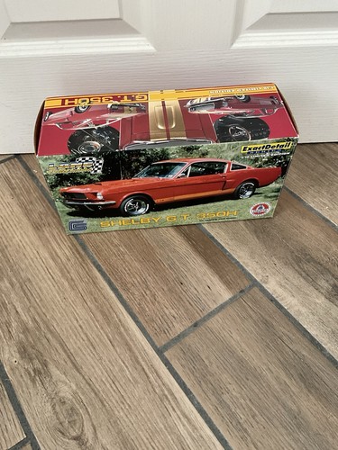 Lane collectables shelby t - collectables,