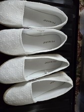 White Daisy Print Canvas Slip