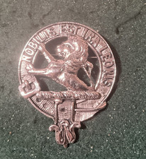 Scottish Clan Bonnet Hat / Kilt Pin Badge -  EST Ira Leonis   Cromed. Xx21
