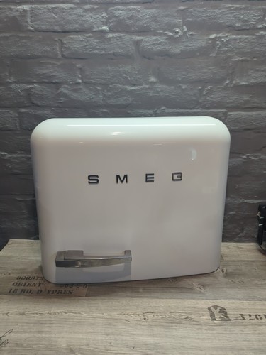 Smeg fab30rwh3uk freezer door - fab30rwh3uk,