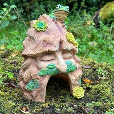Frog Toad House wildlife shelter novelty garden decoration reptile lover gift