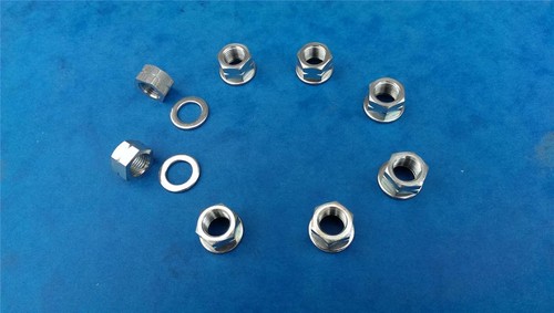 Genuine triumph cylinder base - genuine,