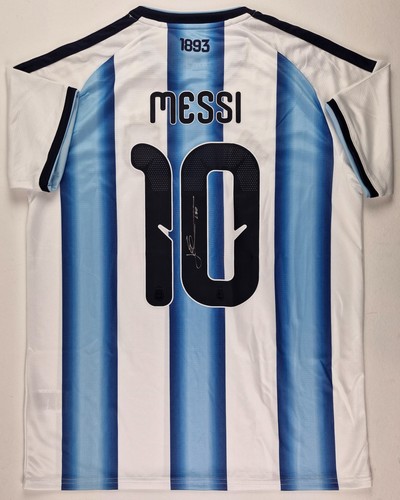 Lionel messi hand - signed, with