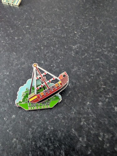 Legoland windsor pin badge - windsor,
