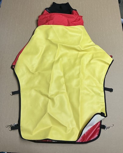 Hodge clench blast cape - clench, red