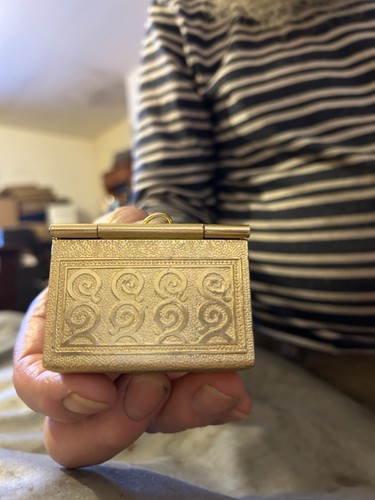 Small metal treasure chest - metal,