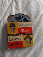 Vintage Walton 8mm Laurel and