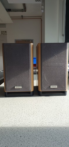 Pair onkyo stereo speakers - pair,