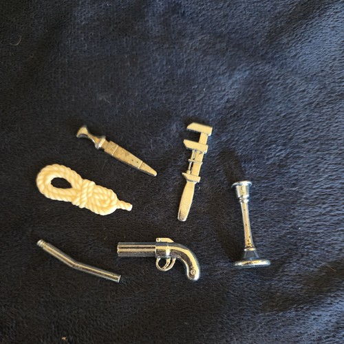 Cluedo set 6 weapons - cluedo,
