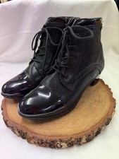 PAVERS Ladies Wide Lace-Up