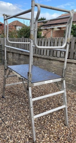 Delta deck podium step - delta,